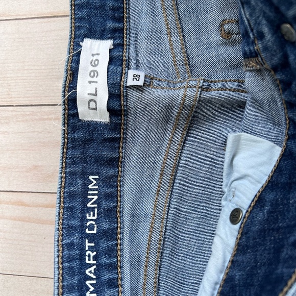 DL1961 Renee Short - Picture 4 of 4